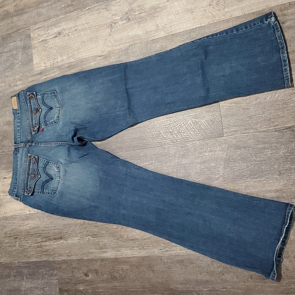 Levi 515 boot cut womens size 12M Blue Jeans Casual Medium Wash Distressed - Picture 8 of 12